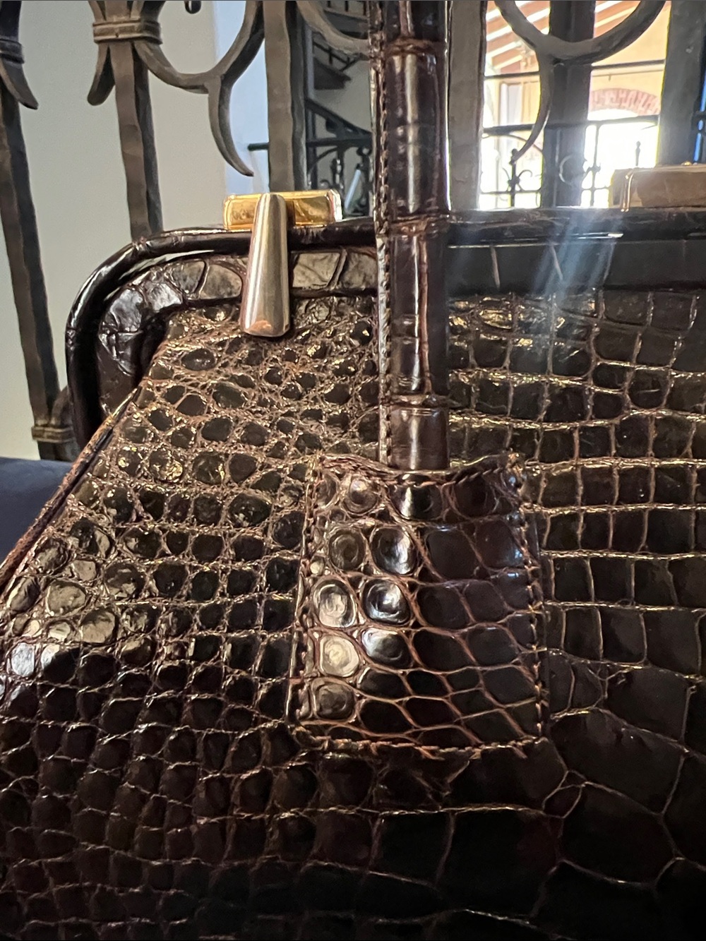 Vintage crocodile handbag chocolate brown - Picture 2 of 9